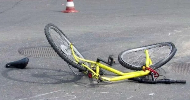 İmişlidə traktor velosiped sürən 5 yaşlı uşağı vurub