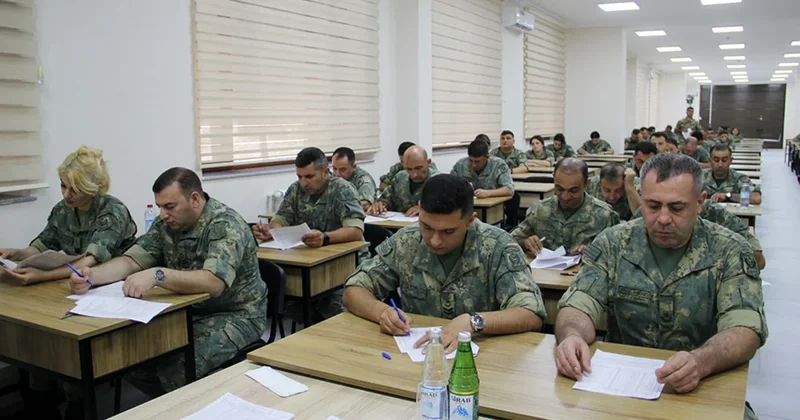 В Азербайджанской армии проходят квалификационные экзамены