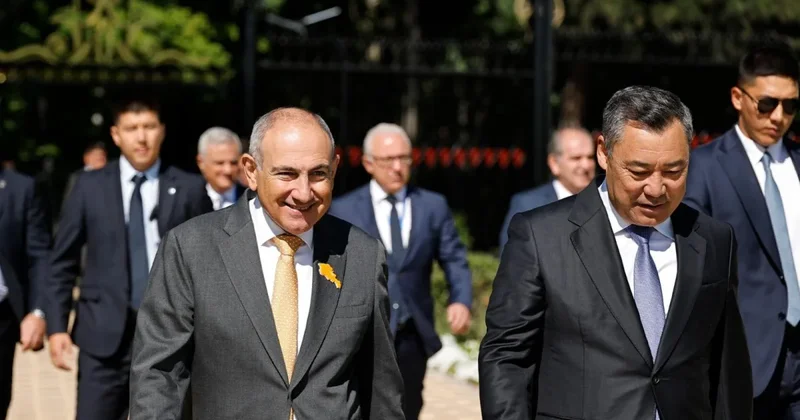 Paşinyan Qırğızıstan Prezidenti ilə görüşüb