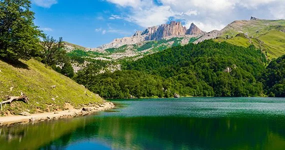 Azərbaycanın turizm məkanları TƏHLİL