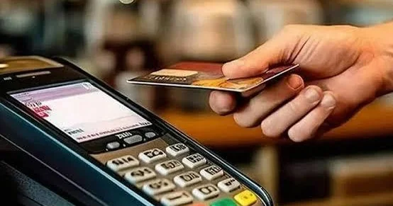 Nağdsız ödənişlərin hansı üstünlükləri var?