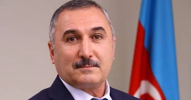 Ekspert: “Dərsliklər kollektiv məhsul kimi hazırlanmalıdır”