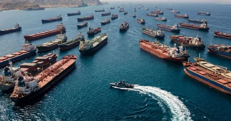 Hörmüz boğazında gəmiçilik trafiki bir həftədə 34% azalıb