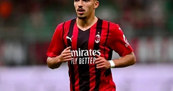 Milan la müqaviləyə xitam verdi Qətər klubunda çıxış edəcək