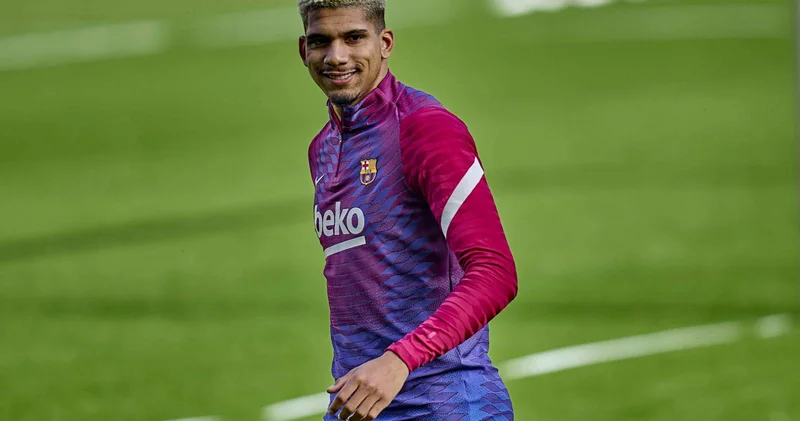 Ronald Arauxo “Liverpul”a keçir