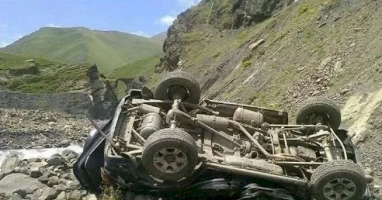 Cəlilabadda maşın aşdı Yaralılar var KONKRET