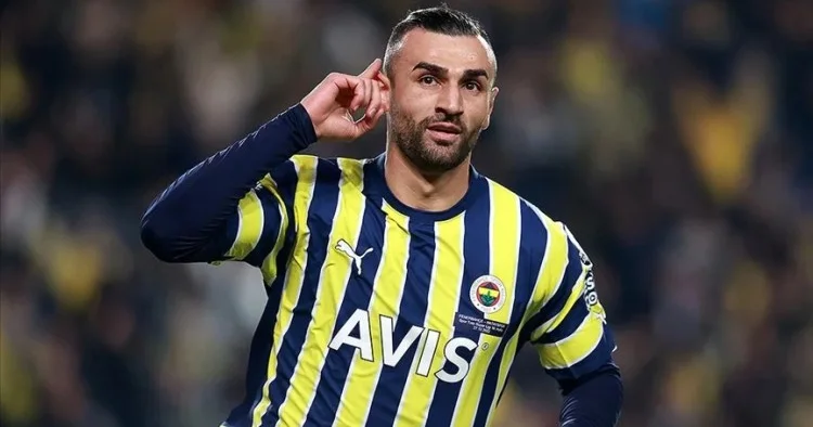 Fənərbaxça nın sabiq forvardı özünə komanda tapdı