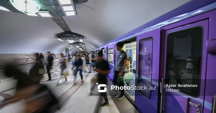 Названа самая загруженная станция Бакинского метро в июле