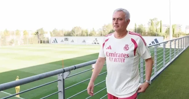 “Real Madrid” yeni yarımmüdafiəçi axtarışını dayandırıb