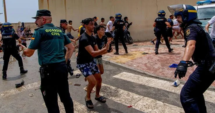 Mərakeş ordusu və polisi İspaniya sərhədinə YERİDİLDİ