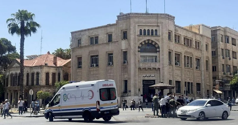 Suriyada sərnişin mikroavtobusu partladılıb, ölənlər var