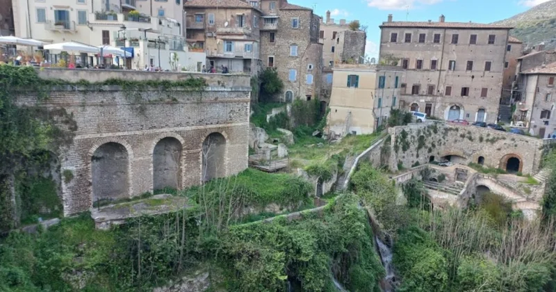 Tarix və təbiətin vəhdəti: Roma papalarının sevdiyi yay iqamətgahı