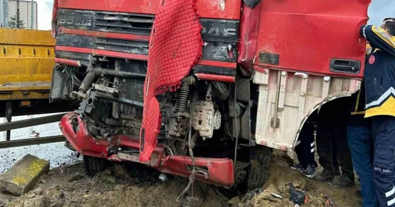 Goranboyda yük maşını mağazaya çırpılıb, sürücü xəsarət alıb
