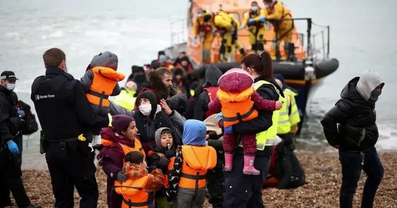 Britaniya qanunsuz miqrantları keçmiş hərbi bazalarda yerləşdirmək istəyir