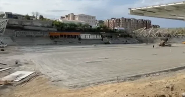 Xankəndi stadionu yenidən belə qurulur Video