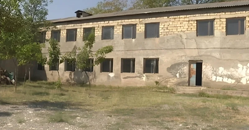 Yeni dərs ilinə köhnə salam : Yüzlərlə şagird təhlükə ilə üz üzə