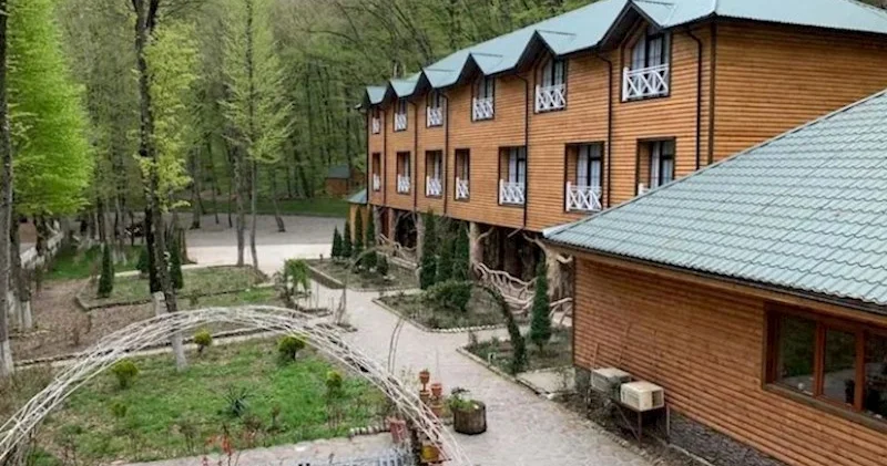 Qubadakı məşhur restorandan şikayət: “Gecədən su yox idi”