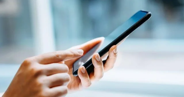DİQQƏT! Telefonunuzda bu 6 proqram varsa...