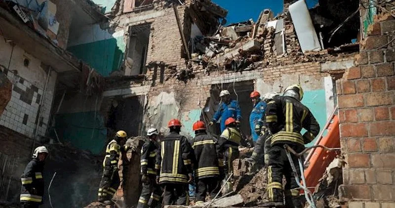 Rusiya Ukraynaya rekord sayda pilotsuz təyyarə və raket zərbəsi endirib