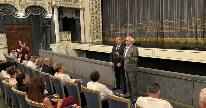 Bir əsrdən çoxdur SƏHNƏDƏ Musiqili Teatr yeni mövsümə “Arşın mal alan”la başlayır FOTO