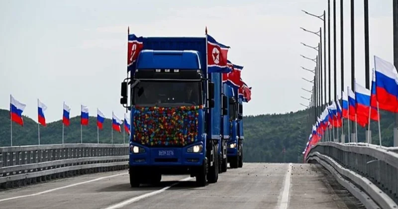 Rusiya ilə Şimali Koreya arasında avtomobil körpüsü istifadəyə verilib