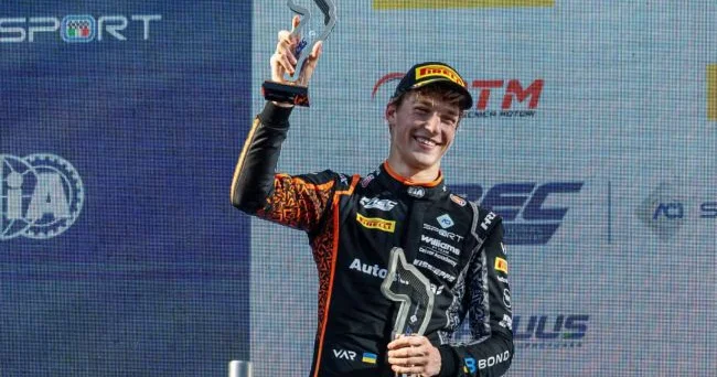 Ukraynalı sürücü İtaliyada keçirilən Formula 1 mərhələsində tarixi qələbə qazandı