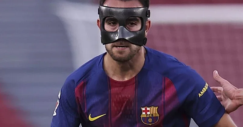 “Barselona”nın futbolçusu burnunu sındırıb maska ilə oynayacaq