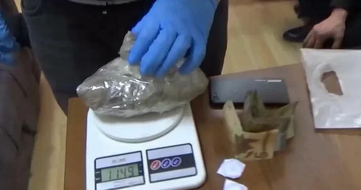 Mersində anbarda 1 ton 250 kiloqram narkotik maddə müsadirə edilib
