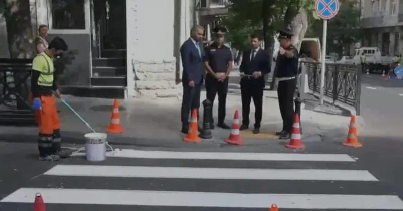 Təhsil müəssisələrinin ətrafındakı yollara nəzarət gücləndirilir