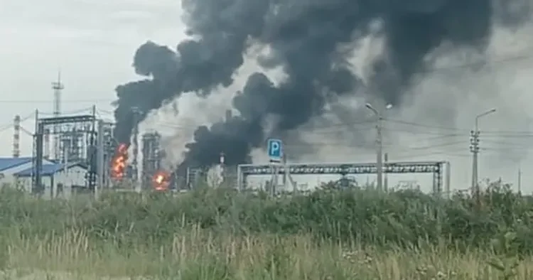 Ukrayna Ryazan, Perm və Tatarıstanda neft emalı zavodlarını VURDU