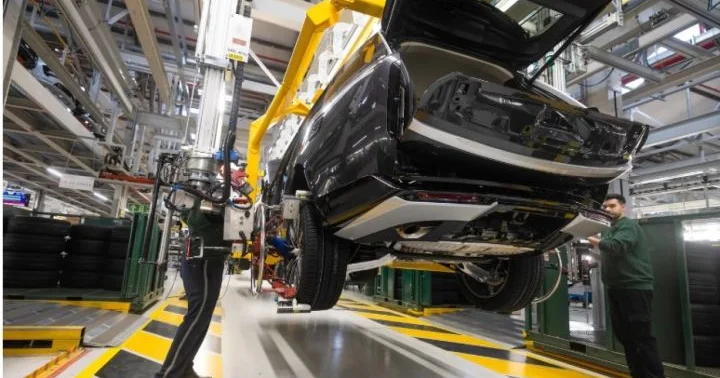 BYD rəqabəti Jaguar Land Rover i 4 min nəfərlik ixtisara məcbur etdi