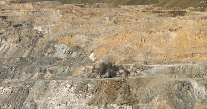 AzerGold провел первые буровзрывные работы на месторождении золота Сёюдлю (Зод) ФОТО/ВИДЕО