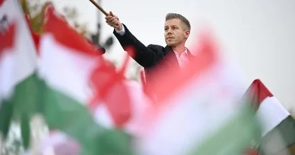 Macarıstanda konstitusiya dəyişir: Yeni hökumət islahata başlayır