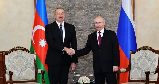 Vladimir Putin İlham Əliyevə zəng edib