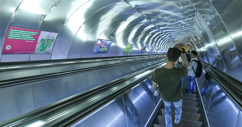 Ötən ay Bakı metrosunda eskalatorlar 200 dəfəyə yaxın dayanıb 80 dəfə sərnişin yıxılması...