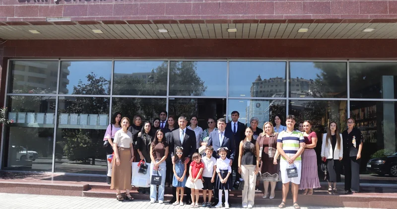 Yasamal rayonunda şagird və tələbə adını yeni qazanmış şəhid övladları ilə görüş keçirilib FOTOLAR