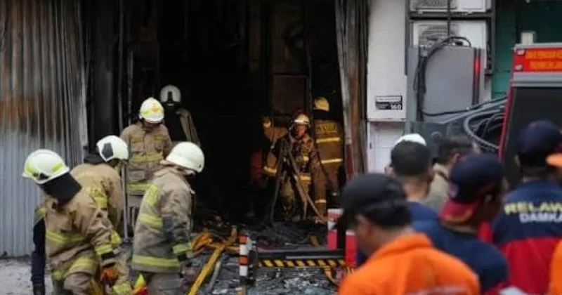İndoneziyada bazarda yanğın olub, 11 nəfər ölüb