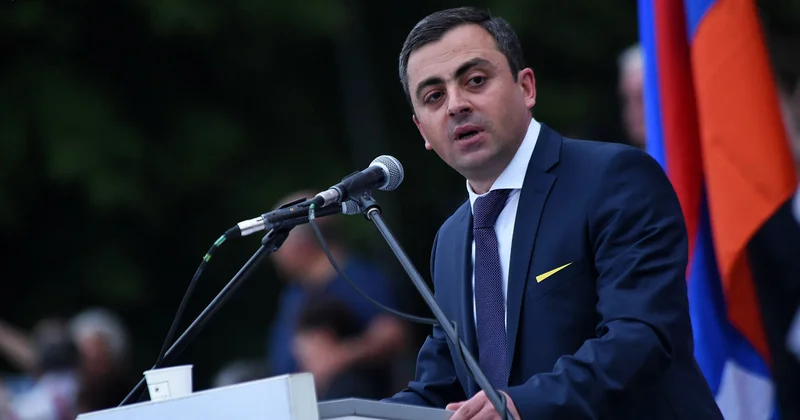 İşxan Saqatelyan: “Paşinyan Rusiya hərbi bazasını türk bazası ilə əvəz edəcək” KONKRET