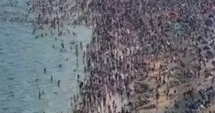 1,8 kilometrdə 200 min insan Dünyanın ən izdihamlı çimərliyi