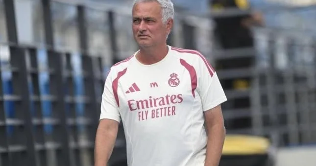 Mourinyo: “Pley offa adlayacağıq”