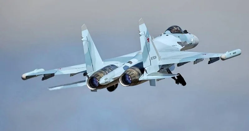 KİV: Kursk vilayətində iki Su 35S qırıcısı havada toqquşub