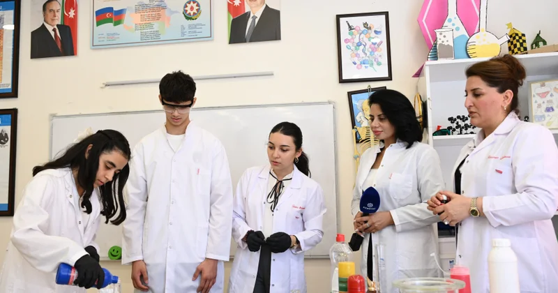 Uşaqlara oksigen qazının alınması nümayiş etdirilib