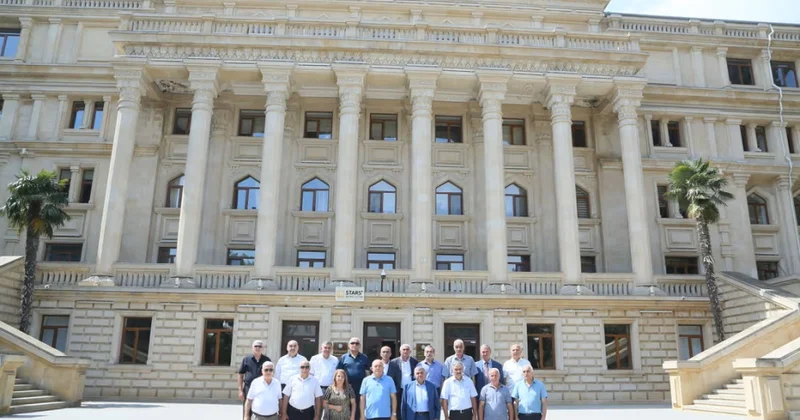 Qırx beş il sonra yenidən doğma AzTU da: məzunların unudulmaz görüşü