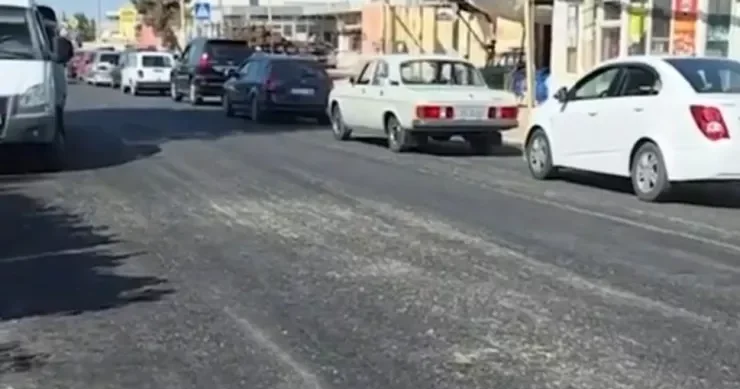 Bakıda salınmış asfalt görənləri təəccübləndirdi VİDEO
