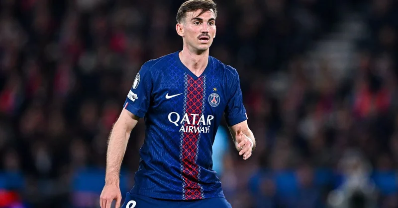 İspaniyalı futbolçu Qızıl top a layiq olduğunu bildirdi
