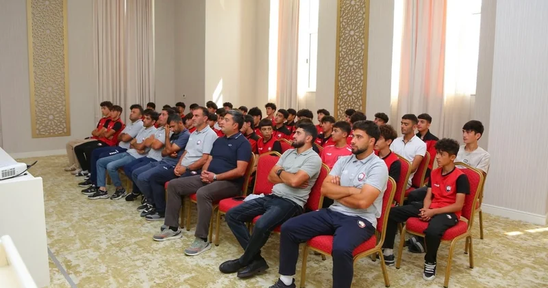 Qəbələ Futbol Akademiyasının futbolçuları üçün danışılmış oyunlarla bağlı seminar keçirilib