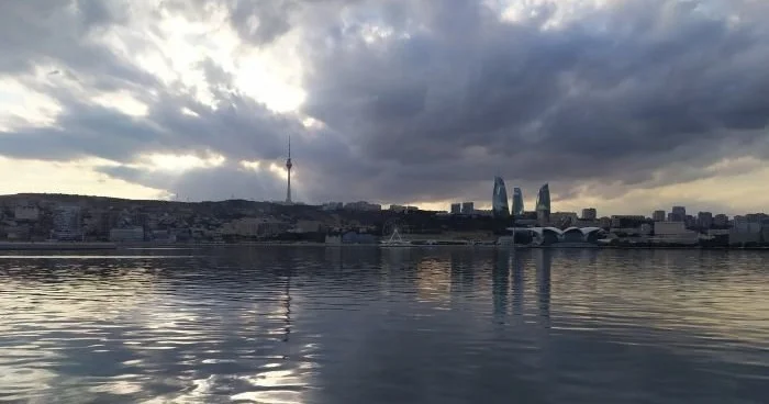 Ölkənin bu ərazilərində leysan başladı Külək gücləndi