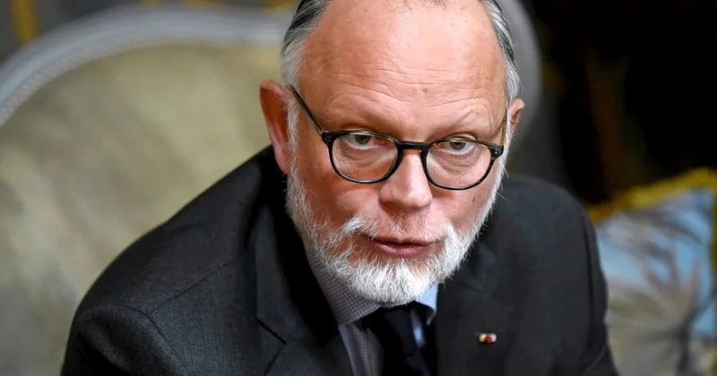 Eduard Filip Makrona vaxtından əvvəl prezident seçkisi keçirməyi təklif edib