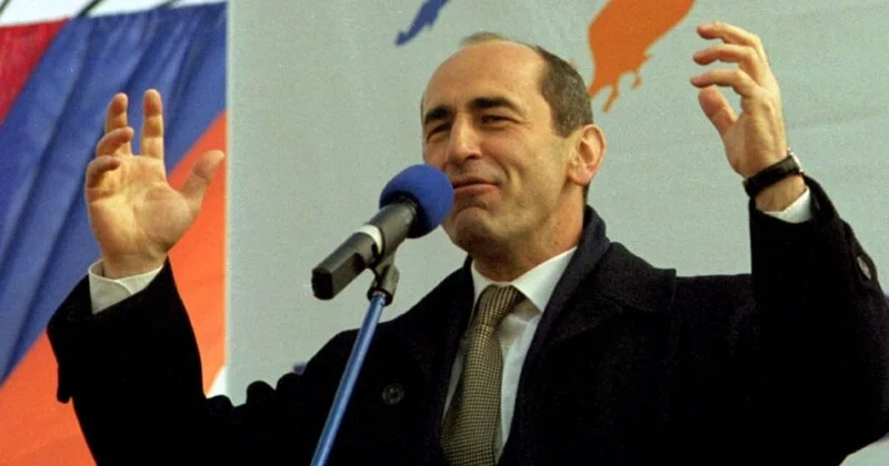 Köçəryan Paşinyana rəqib olacağını elan etdi