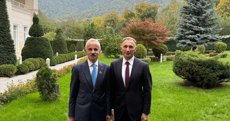 Bu fotoda diplomatiya yox, qardaşlıq var